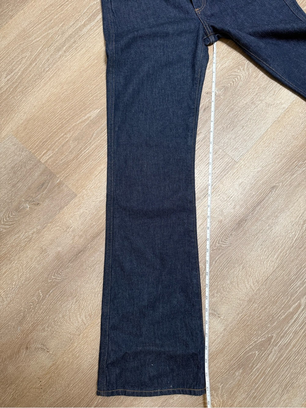 Agolde women’s Dark Indigo Jeans - Picture 4 of 6